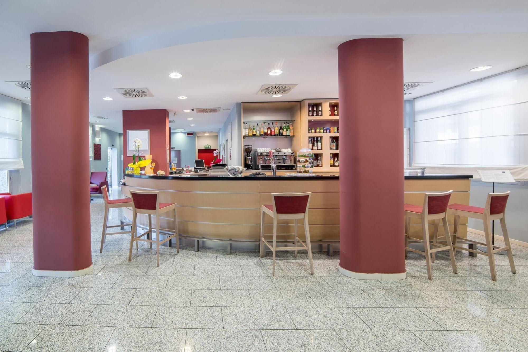 Idea Hotel Torino Mirafiori Bagian luar foto